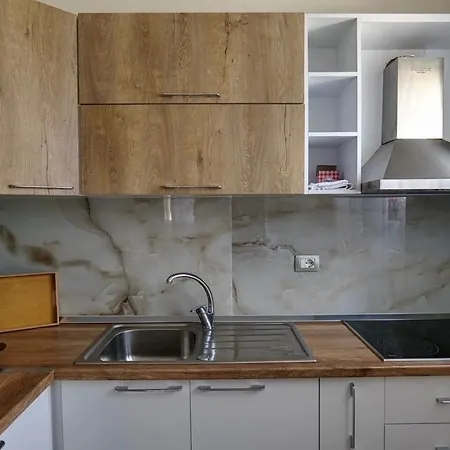 Rai 1 Apartment *
